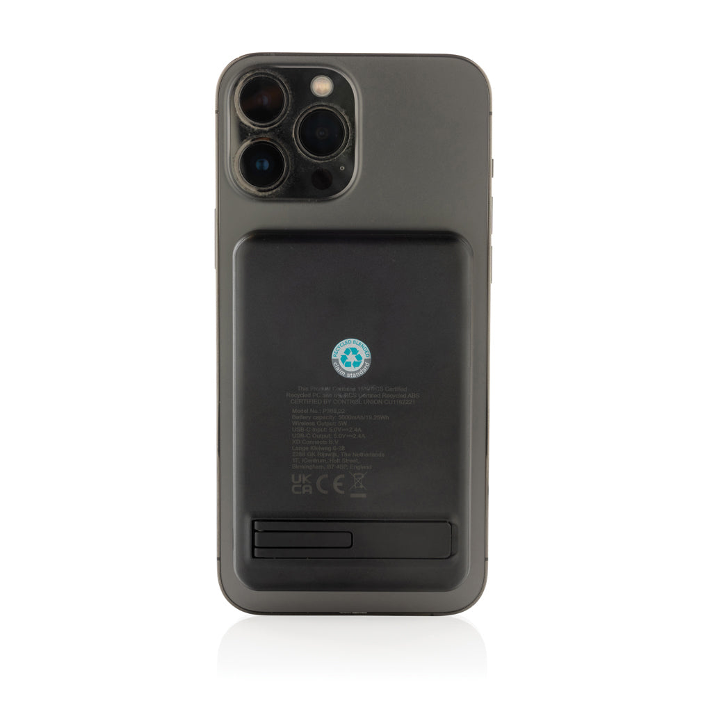 Powerbase 3-i-1-laddare med powerbank i RCS återvunnen plast