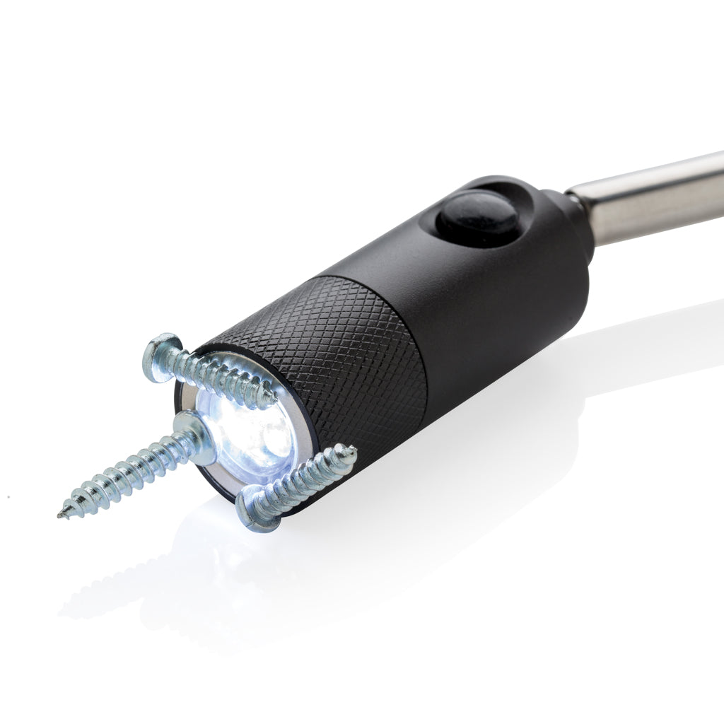 Teleskoplampa med magnet