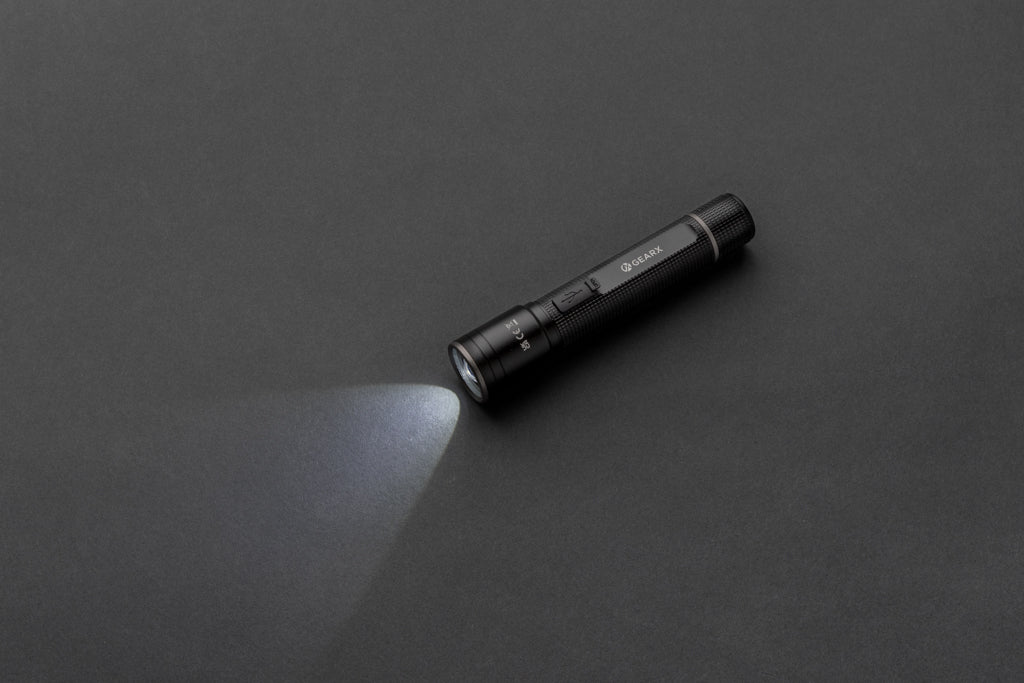 Gear X USB-återuppladdningsbar ficklampa RCS aluminium