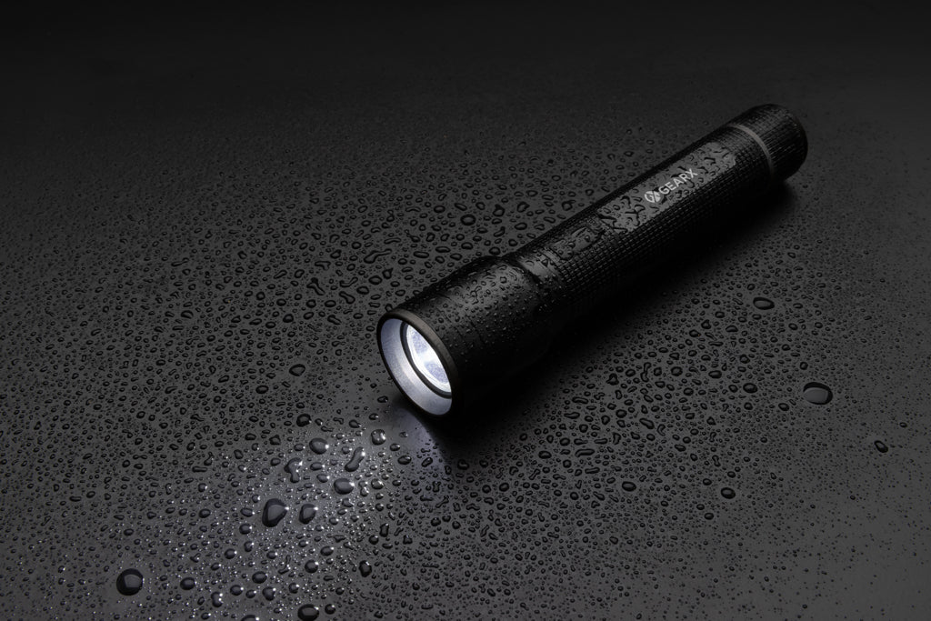 Gear X USB-återuppladdningsbar stor ficklampa RCS aluminium