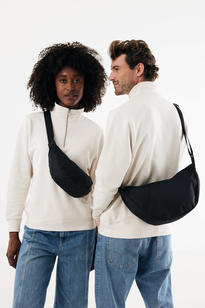 Crescent AWARE™ RPET Halvmåneformad crossbody-väska