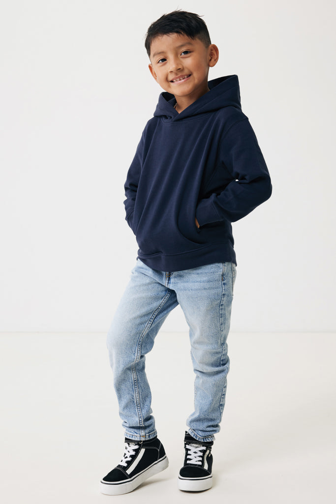 IQONIQ Yengo barnhoodie i återvunnen bomull med sidofickor