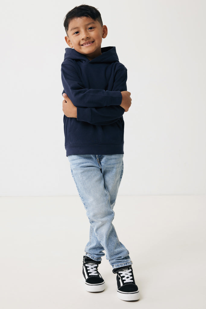 IQONIQ Yengo barnhoodie i återvunnen bomull med sidofickor