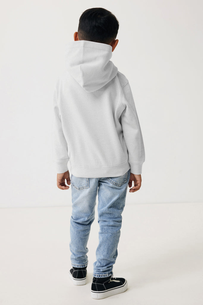 IQONIQ Yengo barnhoodie i återvunnen bomull med sidofickor