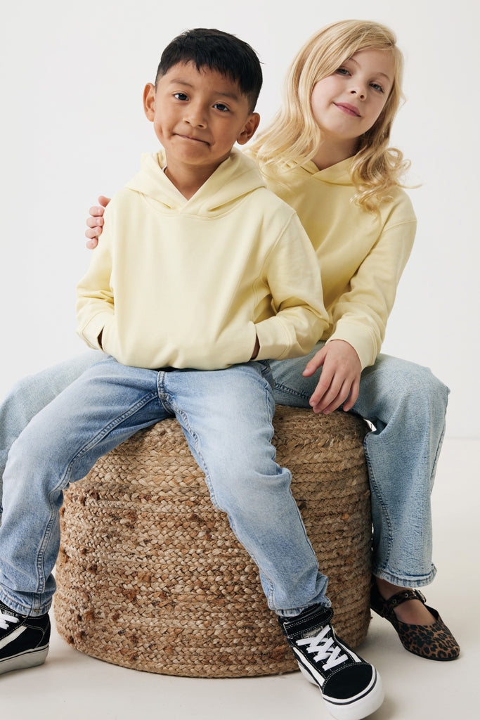 IQONIQ Yengo hoodie i återvunnen bomull med sidofickor för b