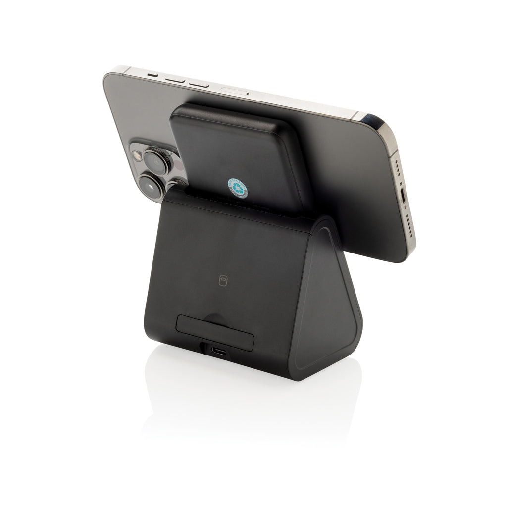 Powerbase 3-i-1-laddare med powerbank i RCS återvunnen plast