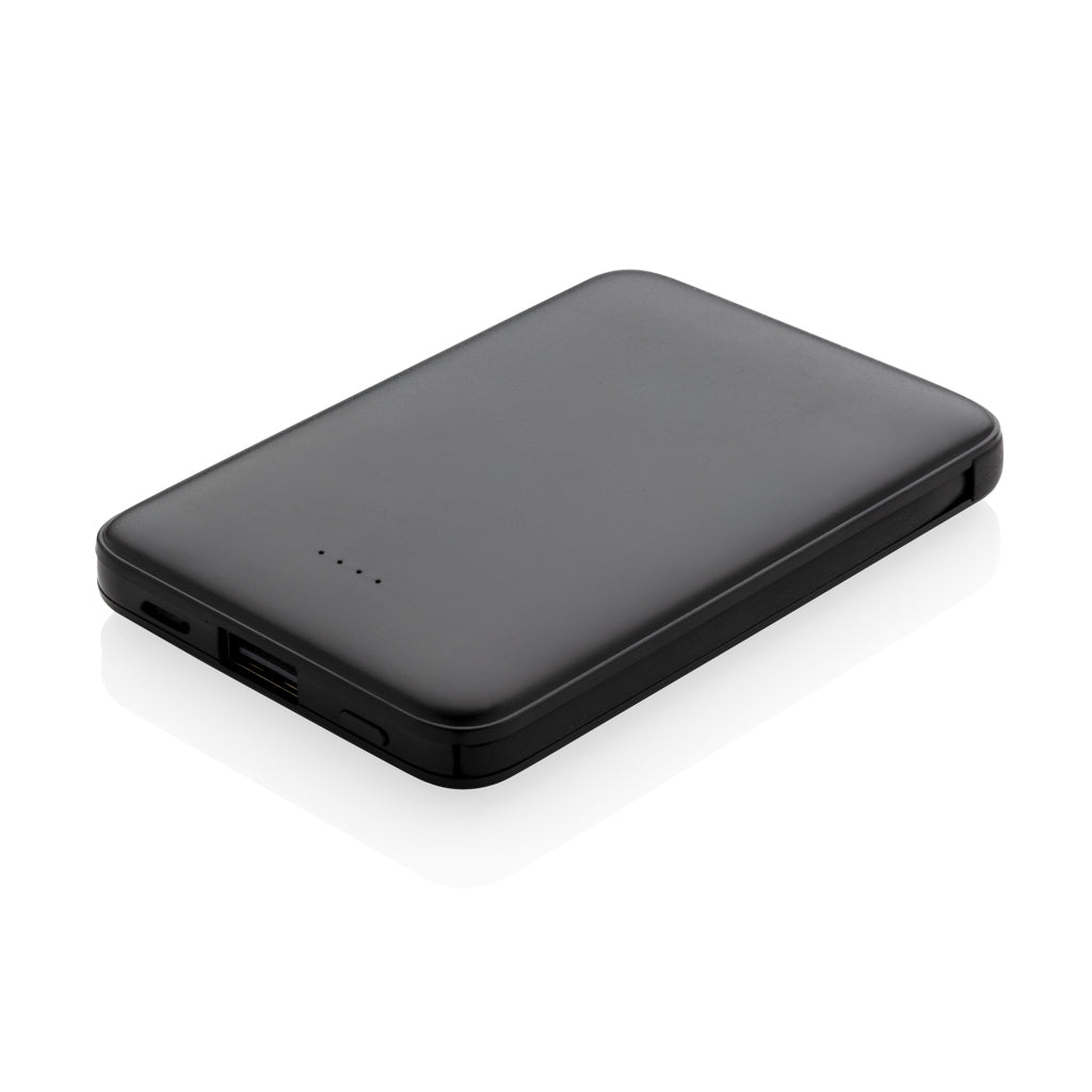 5.000 mAh powerbank i fickformat med integrerade kablar