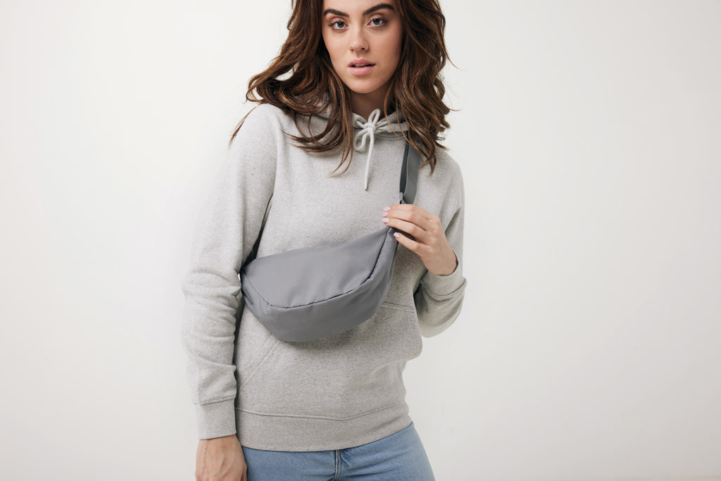 Crescent AWARE™ RPET Halvmåneformad crossbody-väska