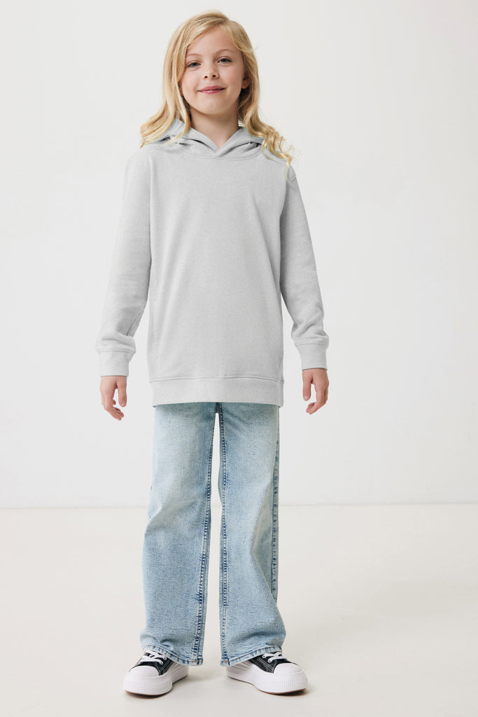 IQONIQ Yengo barnhoodie i återvunnen bomull med sidofickor