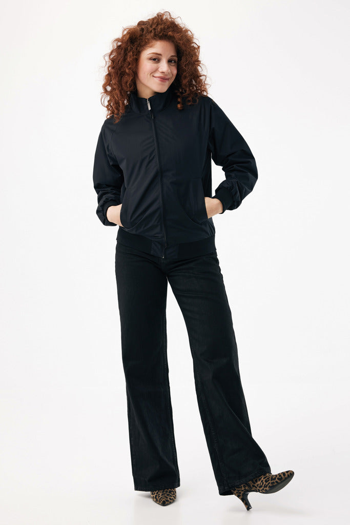IQONQ Odin jacka i återvunnen polyester - urban stil