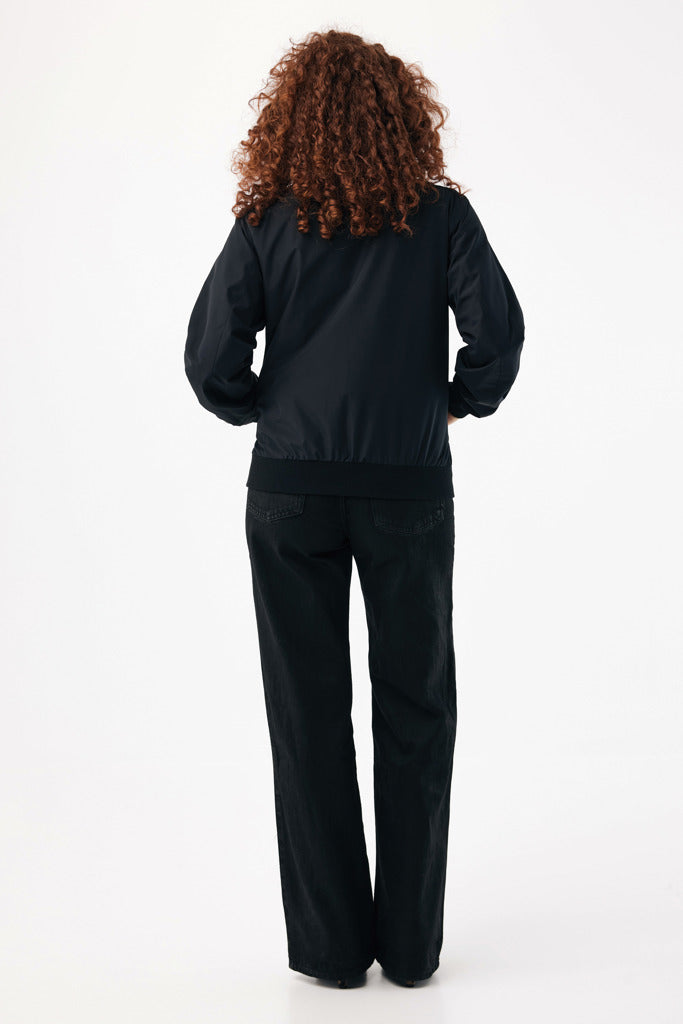 IQONQ Odin jacka i återvunnen polyester - urban stil