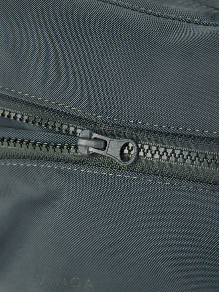 VINGA Baltimore Neo RCS expandable toiletry bag