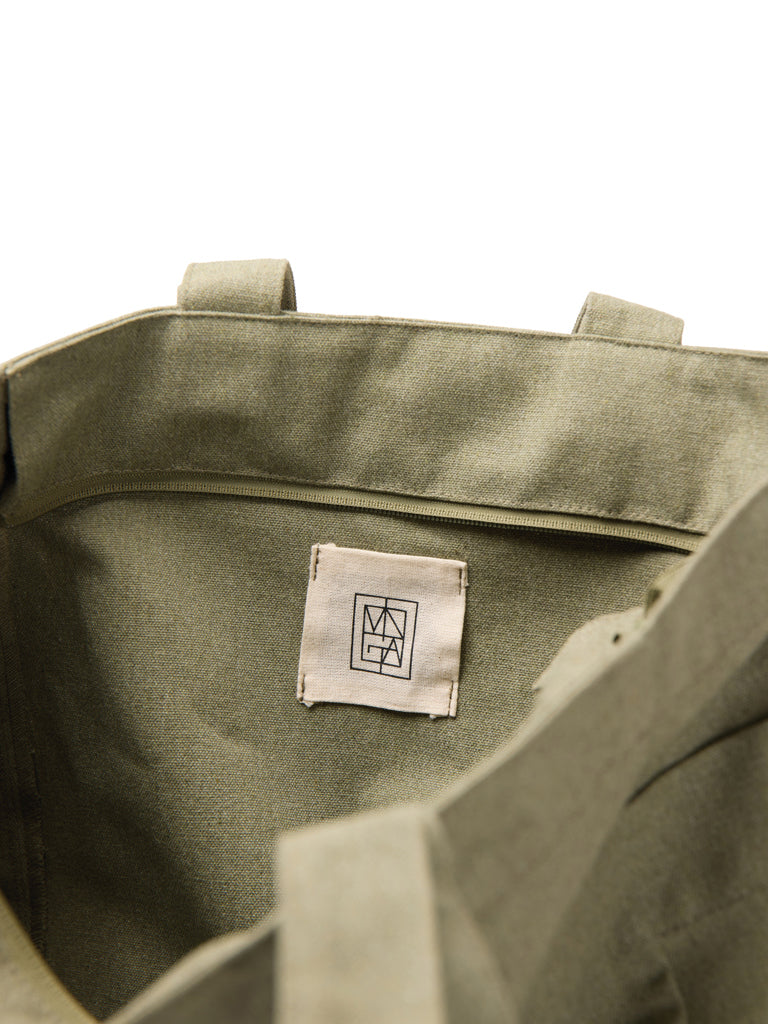 VINGA Hilo AWARE™ återvunnen canvas tote med dragkedja