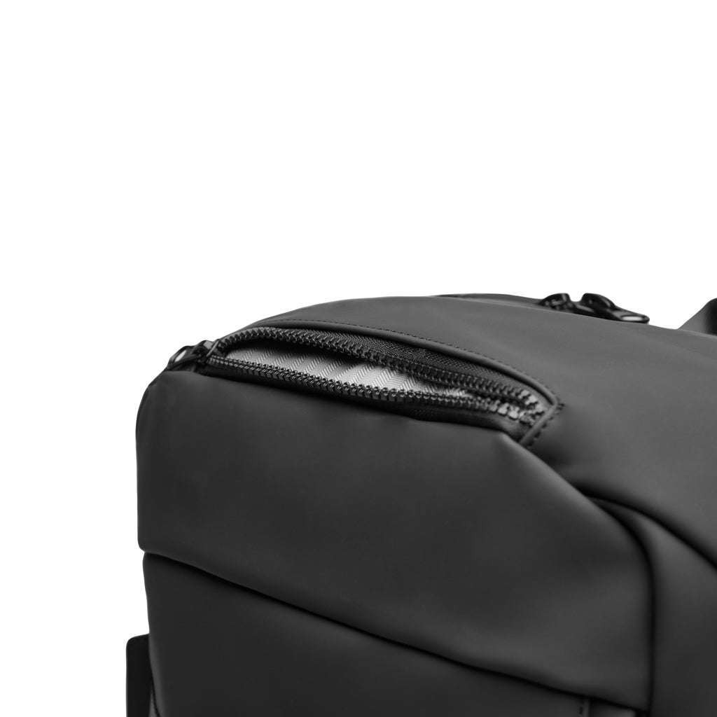 VINGA Baltimore RCS explorer's backpack