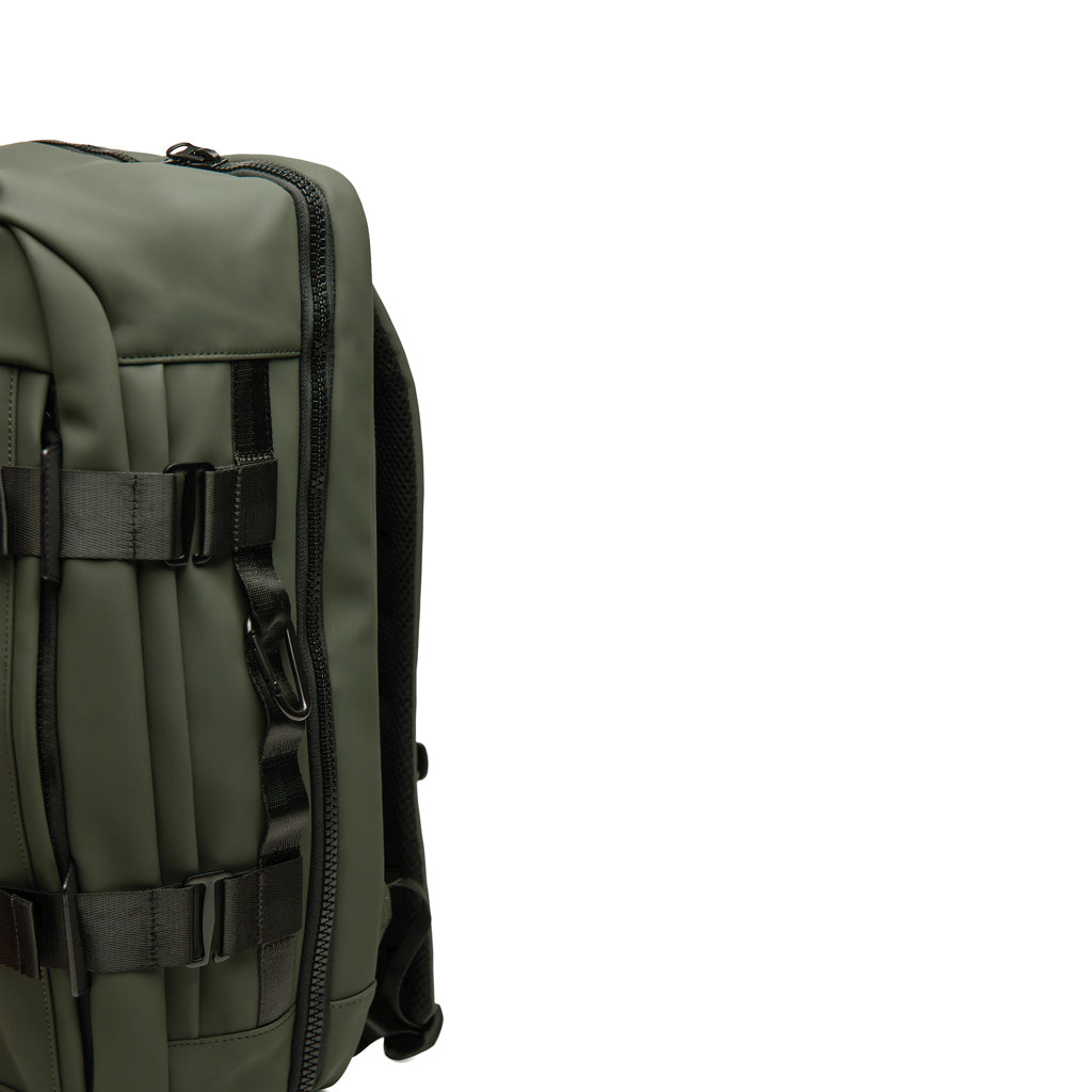 VINGA Baltimore RCS explorer's backpack